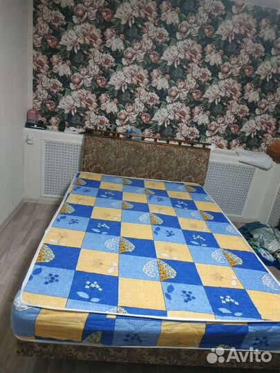 Двухспальная кровать