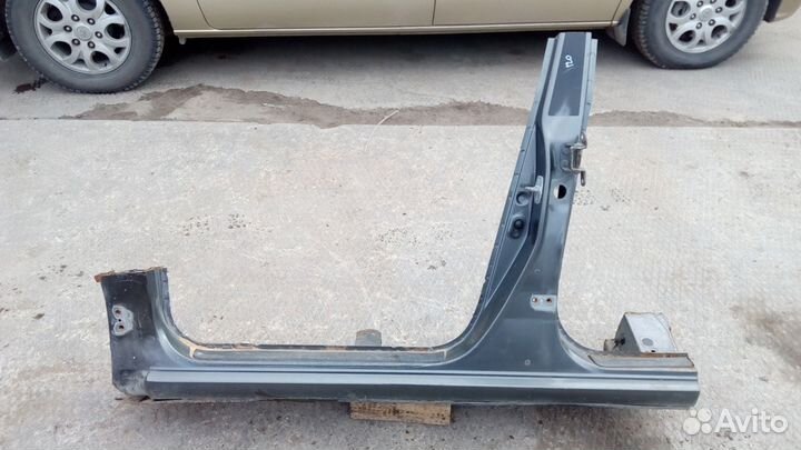 Порог левый Toyota Corolla 120 седан