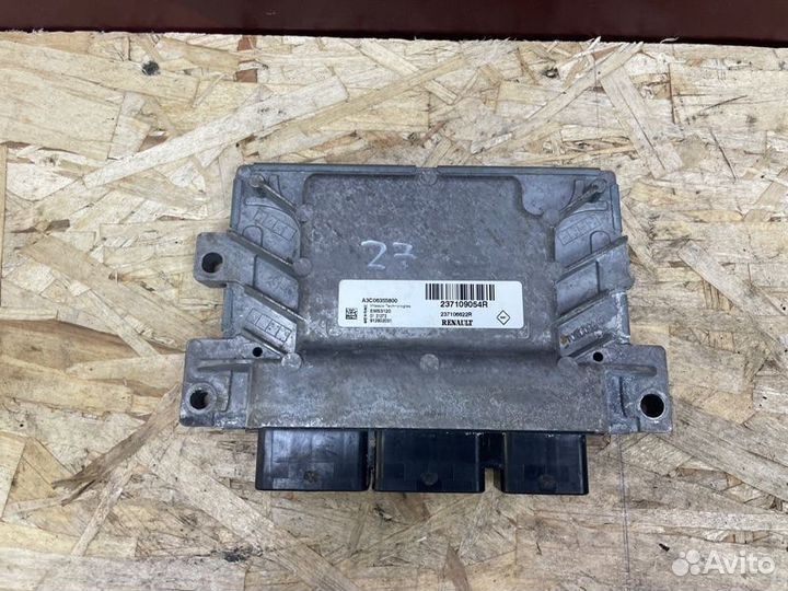 Блок управления двигателем Renault Logan
