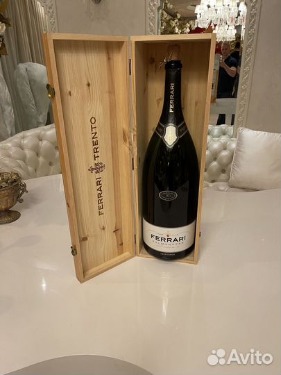 Бутылка Ferrari