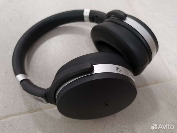 Беспроводные наушники Sennheiser