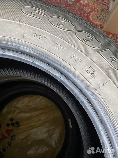 Goodyear UltraGrip Ice+ 215/60 R16
