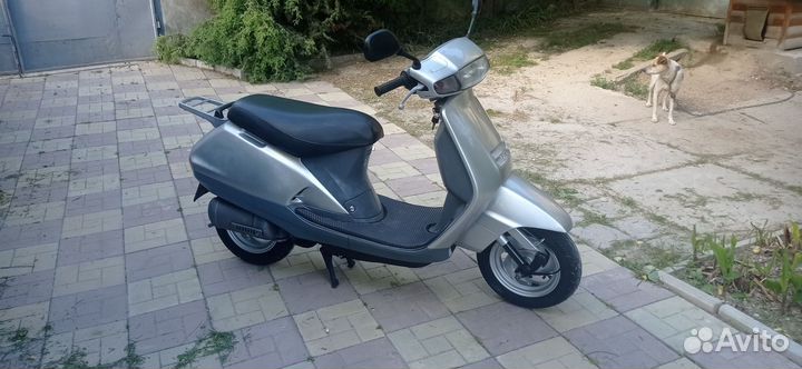 Honda lead af 20