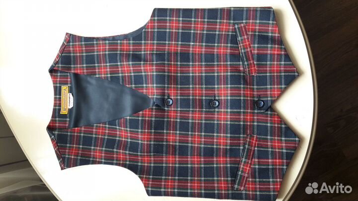 Жилетка для мальчика 134-64-60 на 8-9лет