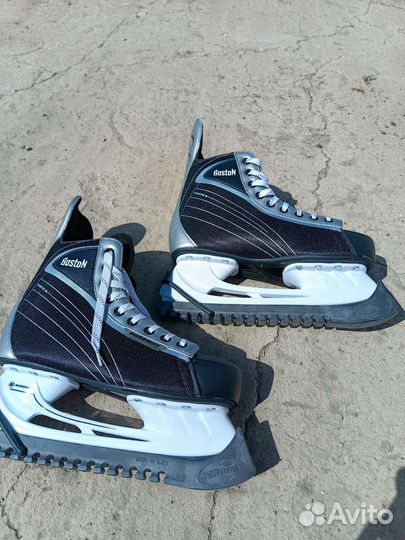 Коньки хоккейные 42 размер
