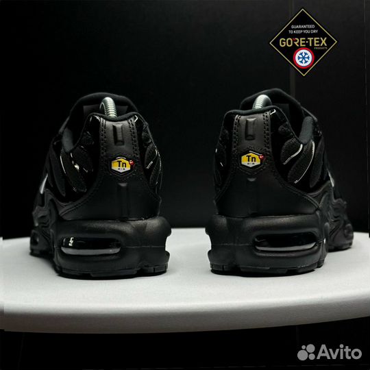 Кроссовки зимние Nike Air Max Tn Plus black