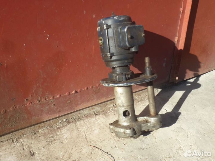 Водяной насос погружной для скважины