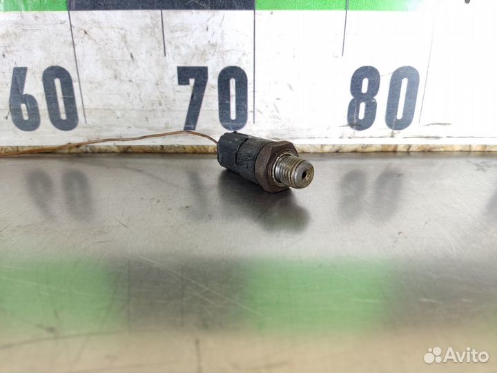 Датчик давления масла Renault Logan 2005 2014