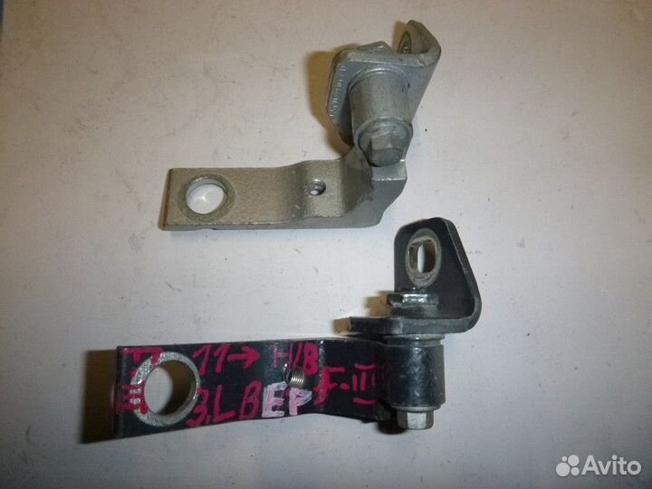 Петля двери задней левой верхняя ford focus III 20
