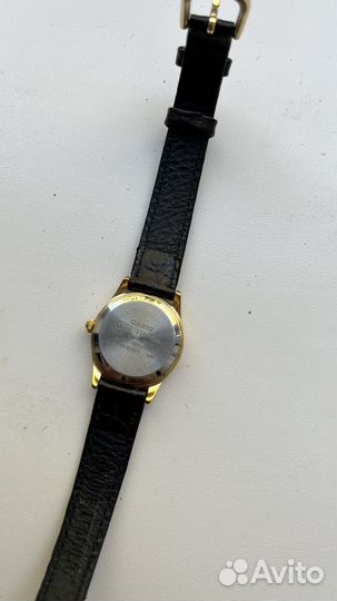 Наручные часы женские