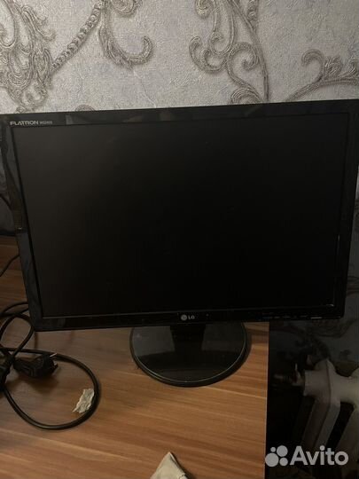 Монитор LG flatron W2242S