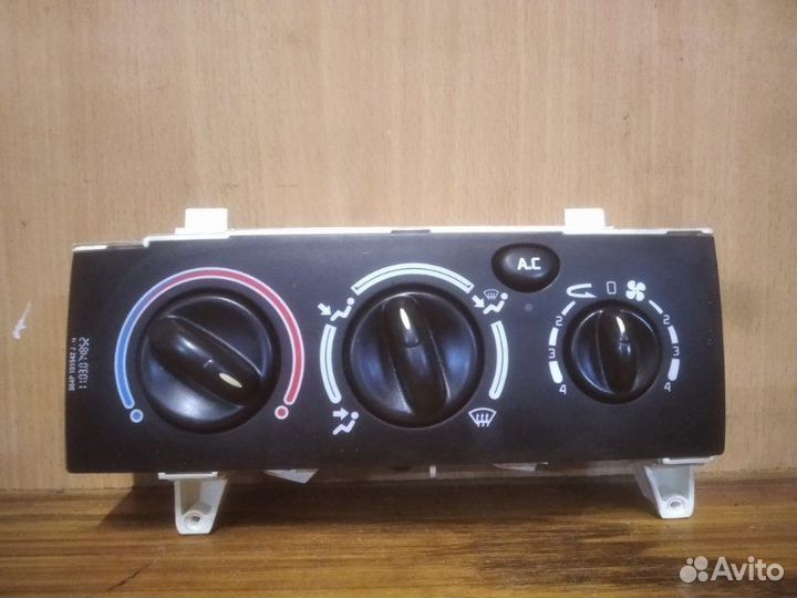 Блок управления отопителем Renault Megane 1 седан