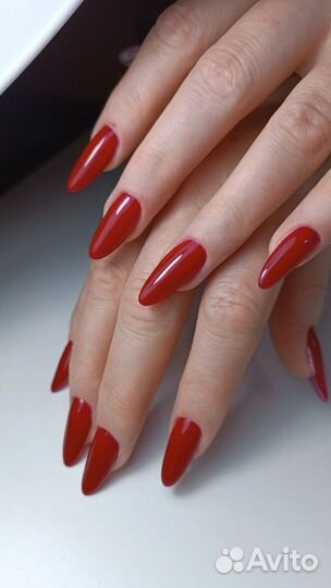 Мастер маникюра и педикюра