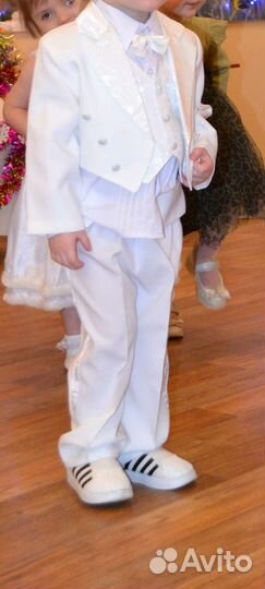 Костюм праздничный 98р