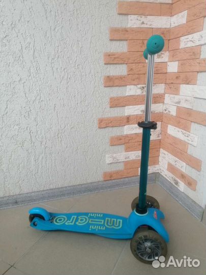 Самокат детский трехколесный Mini Micro Deluxe LED