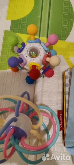 Погремушки игрушки развивающие для новорожденных
