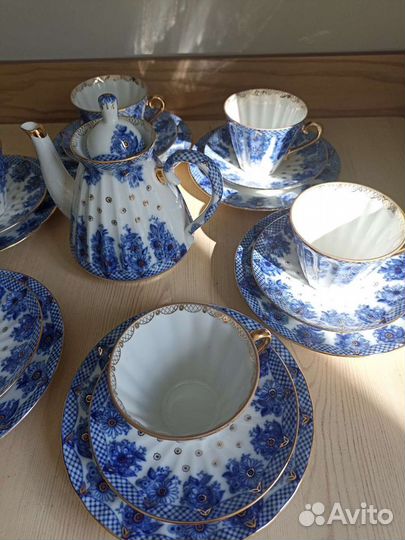 Фарфоровый чайный сервиз «Корзиночка» Лучистая