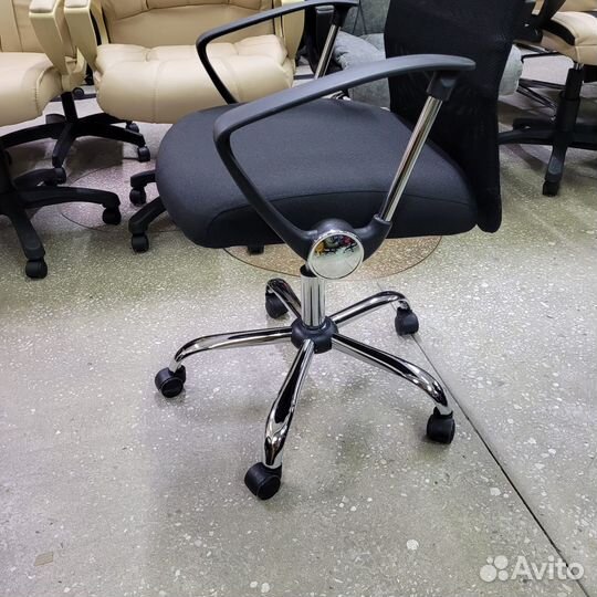 Компьютерное кресло