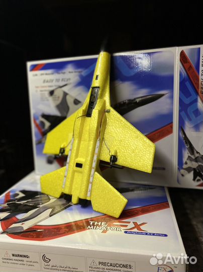 Радиоуправляемый самолет