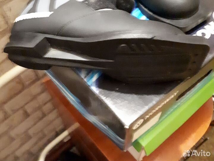 Лыжные ботинки классические