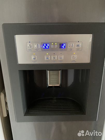 Холодильник Ariston