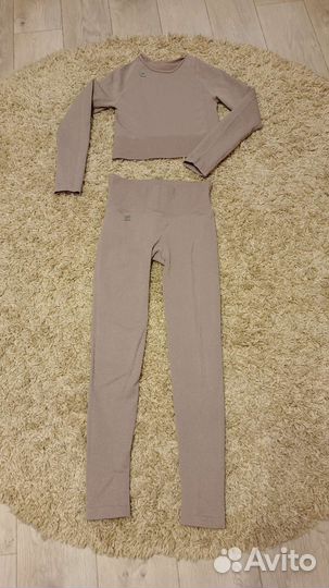 Спортивный костюм женский