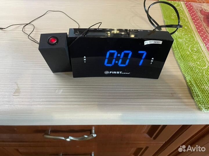 Радиоприемник с самами с колонкой с проектором