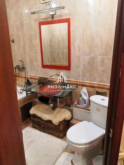 2-к. квартира, 50 м², 5/5 эт.