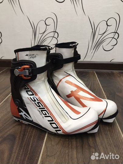 Лыжные ботинки коньковые rossignol