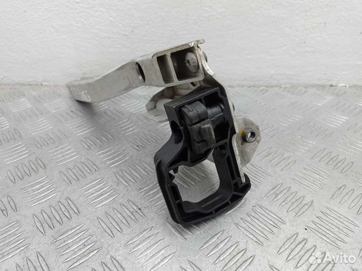 Кронштейн радиатора BMW 5-Series F10 7186513