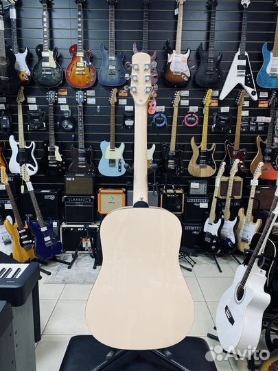 Электроакустическая гитара