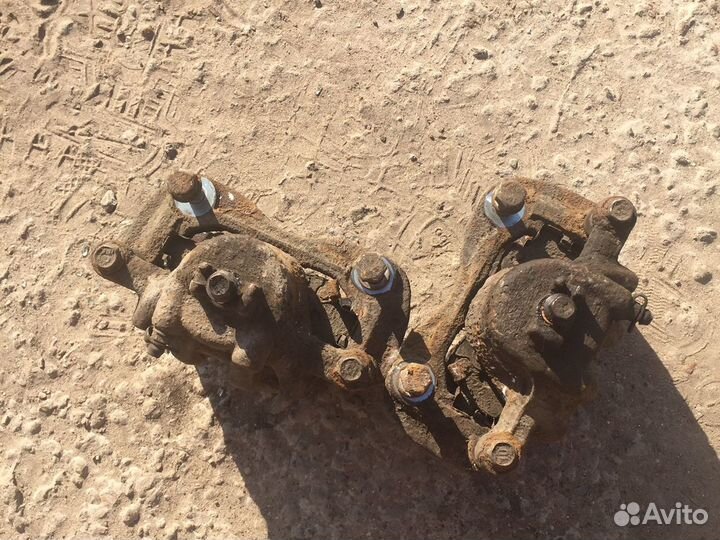 Хендай Солярис 2 передние суппорта- тормозной цили