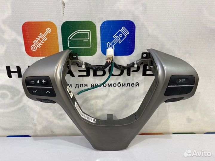 Кнопки в руль Toyota Avensis T270 1ZR-FAE 2009