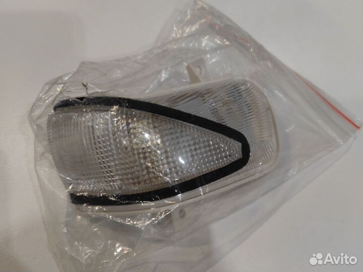 Повторитель поворотника в зеркало honda (Правый)