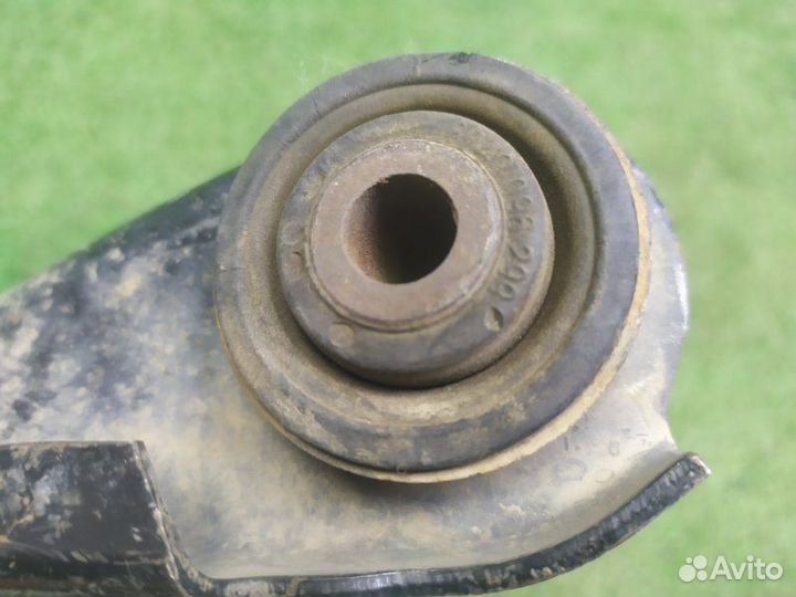 Рычаг подвески передний левый Renault Logan