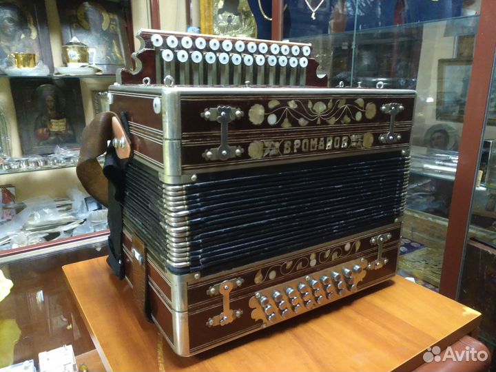 Гармонь, мастер В. Романов
