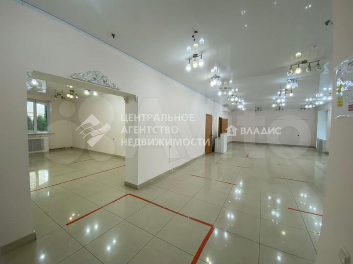 Сдам торговое помещение, 126 м²