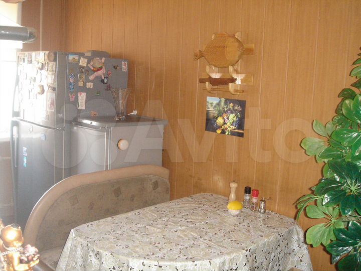 4-к. квартира, 71 м², 2/4 эт.