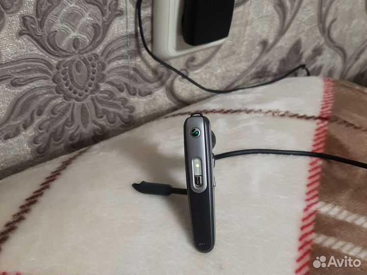 Блютуз -гарнитура 