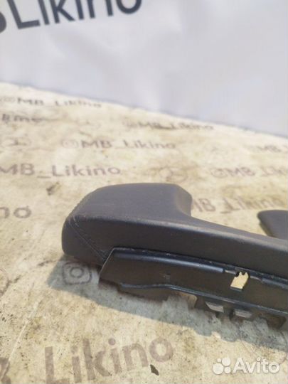 Накладка подлокотника Mercedes S-Class W221