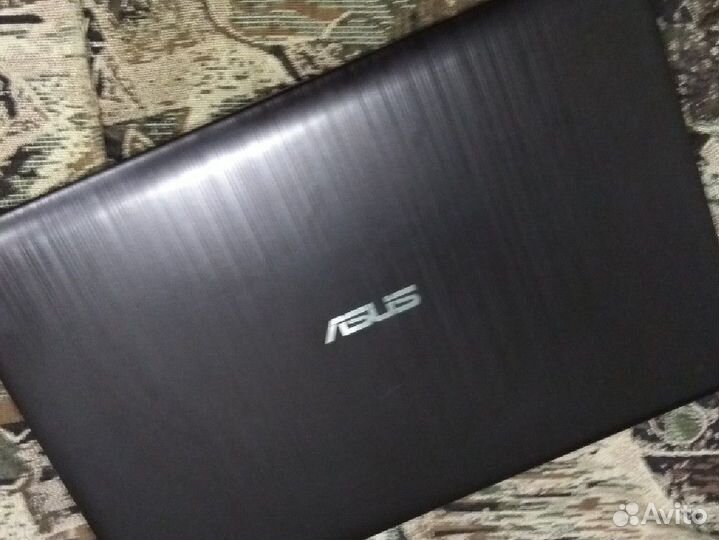 Ноутбук asus