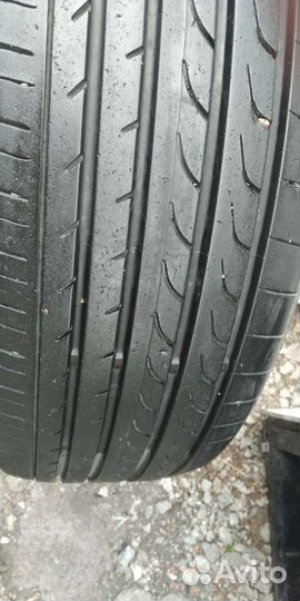 Yokohama BluEarth RV-02 225/65 R17 106V