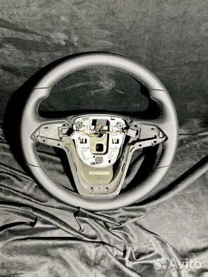 Руль Opel astra j перетянут в кожу Nappa
