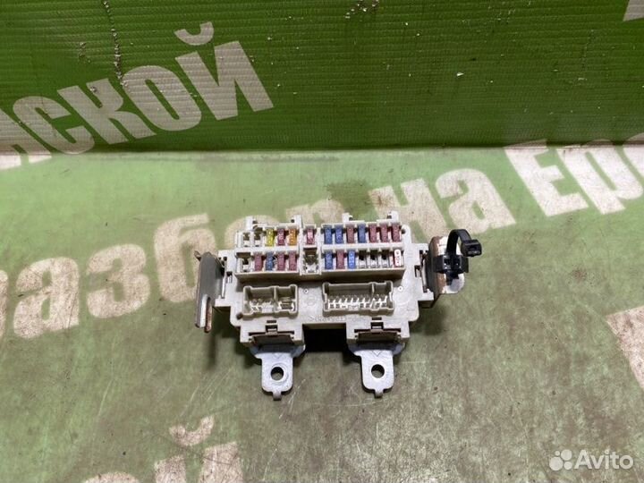 Блок предохранителей Infiniti G35 V35 VQ35DE 2003