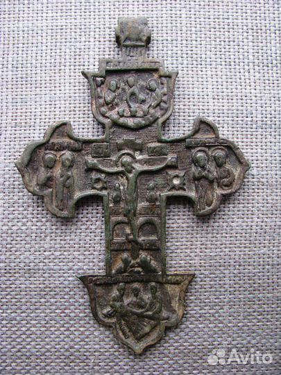 Старинный огромный наперстный крест-распятие