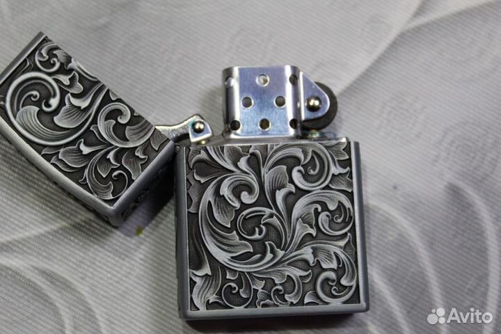 Зажигалка бензиновая