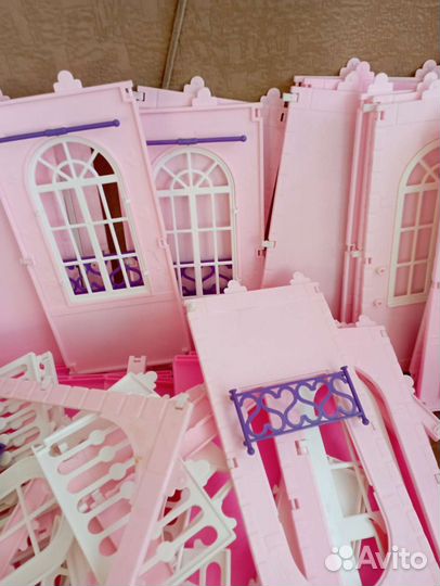 Большой кукольный домик