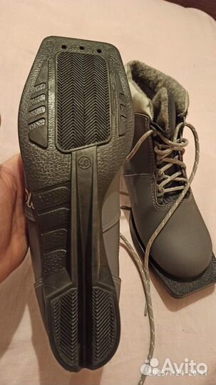 Лыжные ботинки