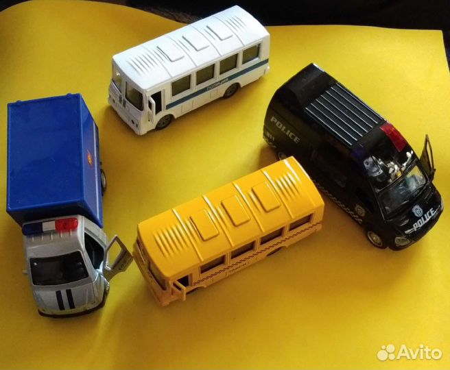 Машинки Модельки