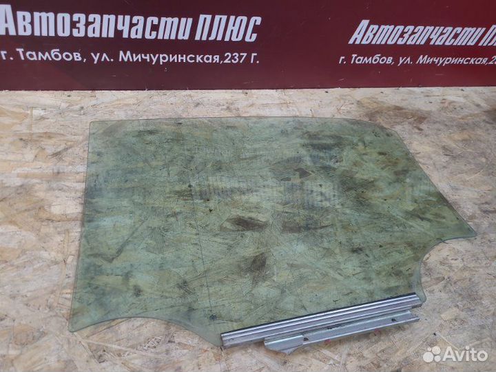 Стекло двери заднее правое Toyota Corolla E150